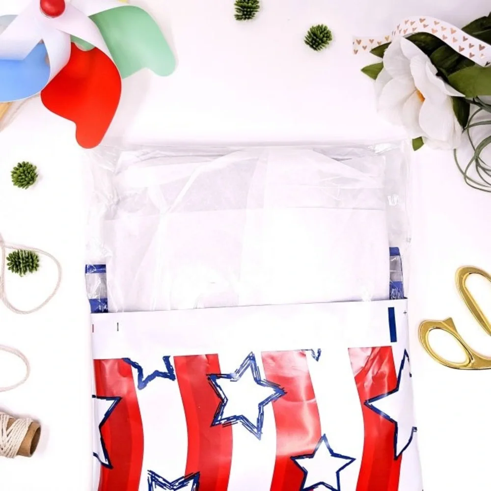 Stars ⭐️ and Stripes Poly Mailers 10x13 Pack of 25 with ⭐️ Free Stickers - Picture 3 of 5